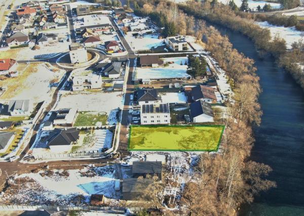 Rekreačný pozemok so stavebným povolením, Bešeňová