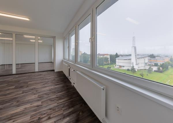 Prenájom obchodných a administratívnych priestorov – Martin, Sever