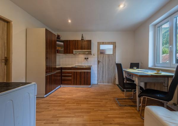 Rodinný dom s dvoma bytovými jednotkami – Hubová