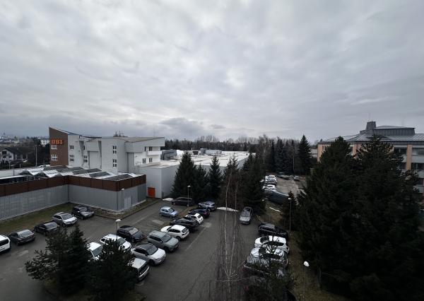 2i byt Liptovský Mikuláš centrum | 2 balkóny | zariadený