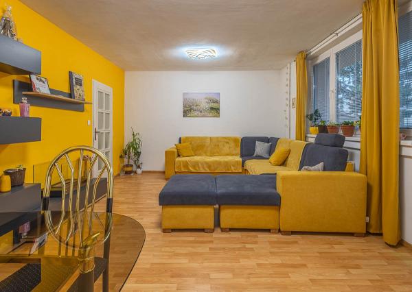 Veľký 2-izbový byt s dvomi balkónmi v krásnom prostredí – Palúdzka, Liptovský Mikuláš