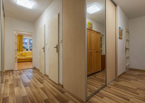 Veľký 2-izbový byt s dvomi balkónmi v krásnom prostredí – Palúdzka, Liptovský Mikuláš