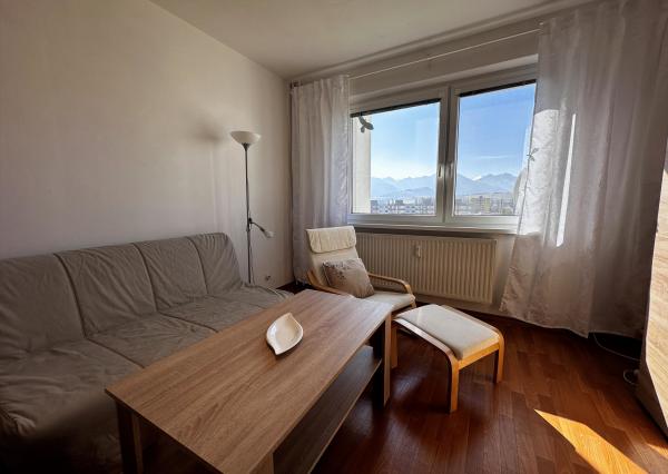 Na Predaj priestranný 4-izbový byt s výmerou 79,8 m² centrum