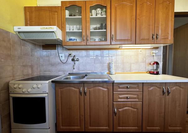 Na Predaj priestranný 4-izbový byt s výmerou 79,8 m² centrum