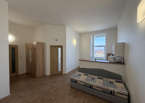 Na prenájom 2- izbový byt v Liptovskom Mikuláši