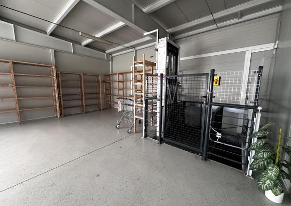 Prenájom haly 200 m² s možnosťou rozšírenia – Residence Real