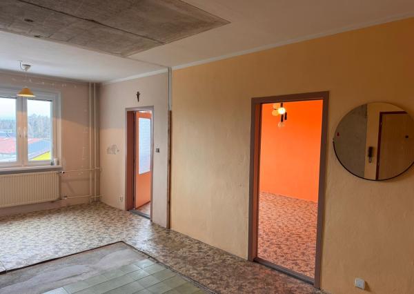 Priestranný 3-izbový byt v Liptovskom Hrádku na predaj