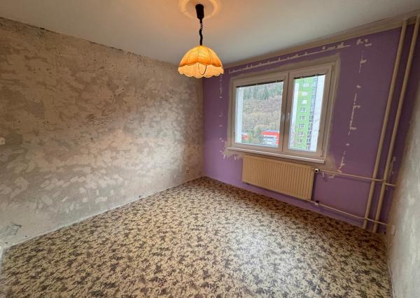 Priestranný 3-izbový byt v Liptovskom Hrádku na predaj