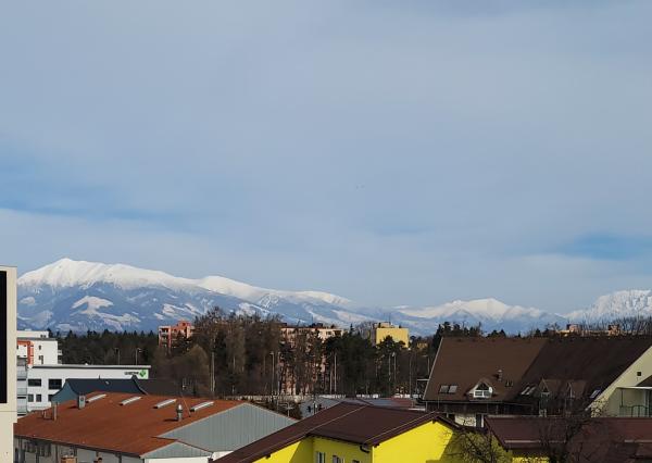 Priestranný 3-izbový byt v Liptovskom Hrádku na predaj
