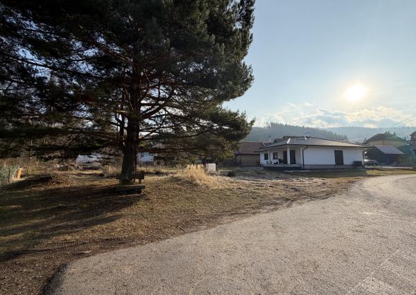 Na predaj- Stavebný pozemok v Liptovských Kľačanoch