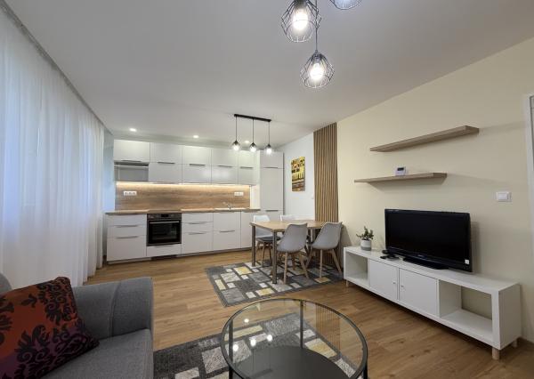 Na prenájom 3- izbový byt s garážou