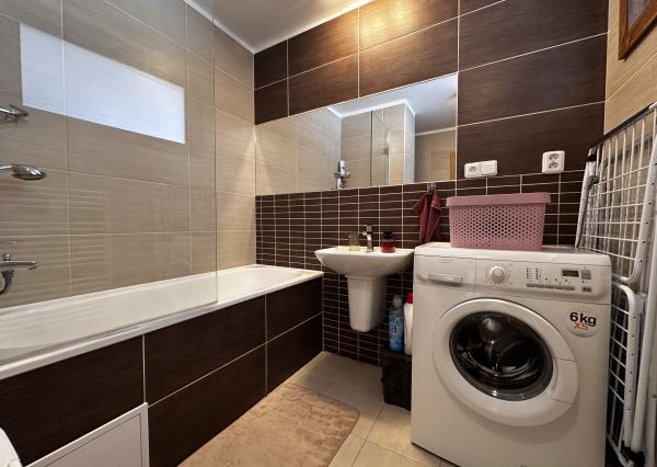 Prenájom Útulný 2-izbový byt s balkónom a parkovacím miestom