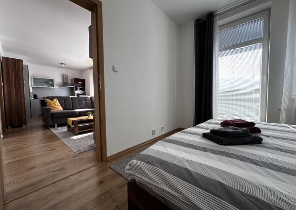 Prenájom Útulný 2-izbový byt s balkónom a parkovacím miestom