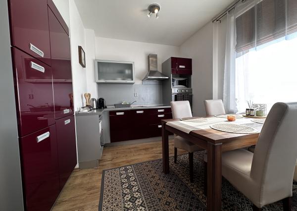 Prenájom Útulný 2-izbový byt s balkónom a parkovacím miestom