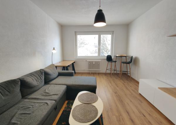 MODERNÝ A KOMPLETNE ZREKONŠTRUOVANÝ 2-IZBOVÝ BYT NA PRENÁJOM