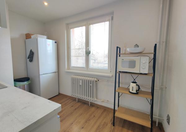 MODERNÝ A KOMPLETNE ZREKONŠTRUOVANÝ 2-IZBOVÝ BYT NA PRENÁJOM