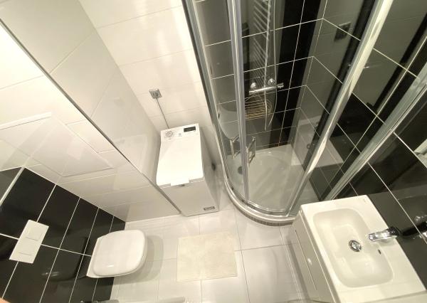 MODERNÝ A KOMPLETNE ZREKONŠTRUOVANÝ 2-IZBOVÝ BYT NA PRENÁJOM