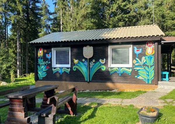 Chatka pri zjazdovke v Jasnej + 2 parkovacie miesta