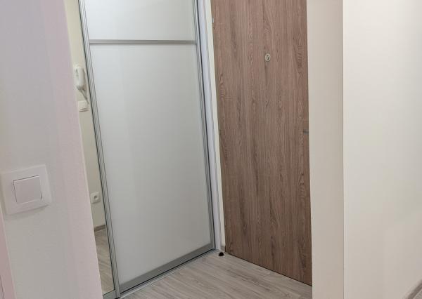 Na prenájom nový moderný 2-izbový byt