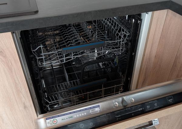 Na prenájom nový moderný 2-izbový byt