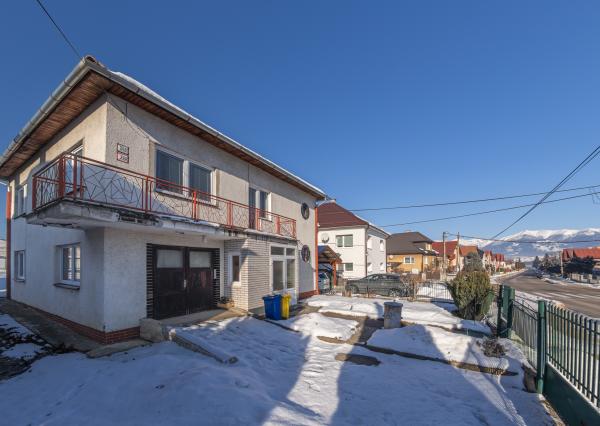 Rodinný Dom + veľký pozemok, výborná poloha /Liptovský Ján/