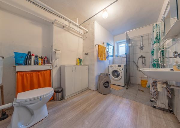 Rodinný Dom + veľký pozemok, výborná poloha /Liptovský Ján/