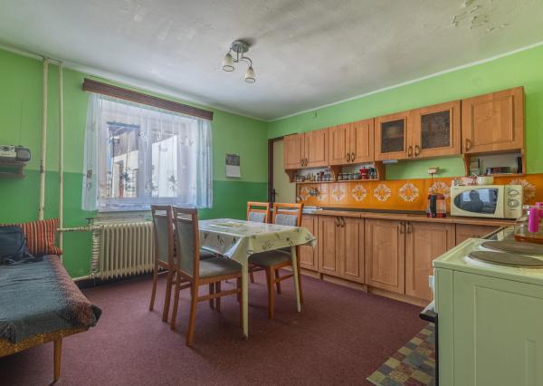 Rodinný Dom + veľký pozemok, výborná poloha /Liptovský Ján/