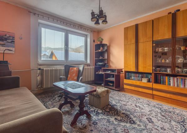 Rodinný Dom + veľký pozemok, výborná poloha /Liptovský Ján/