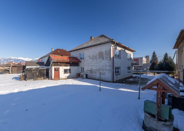 Rodinný Dom + veľký pozemok, výborná poloha /Liptovský Ján/