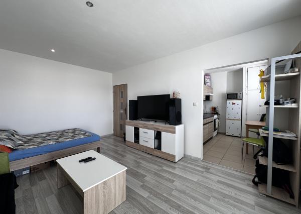 Prenájom slnečného 1-izbového bytu v Starom Meste – Liptovský Mikuláš