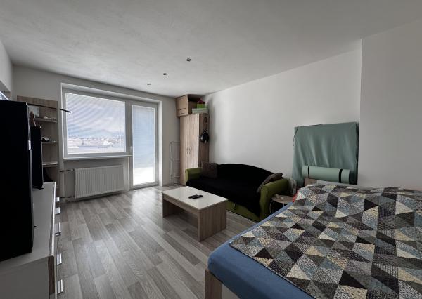 Prenájom slnečného 1-izbového bytu v Starom Meste – Liptovský Mikuláš