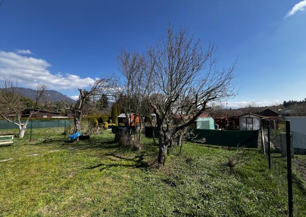 Na predaj upravená záhrada s elektrinou – Štiavnička