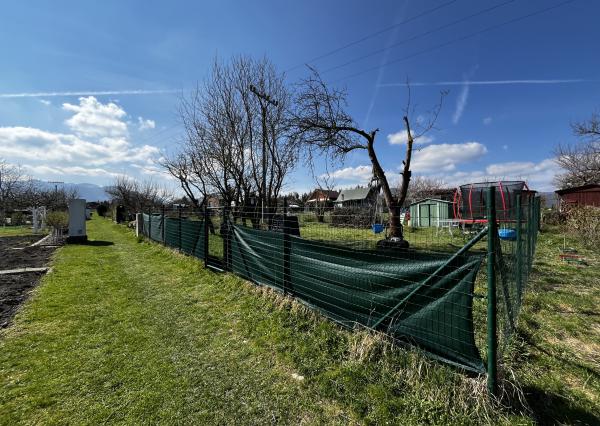 Na predaj upravená záhrada s elektrinou – Štiavnička