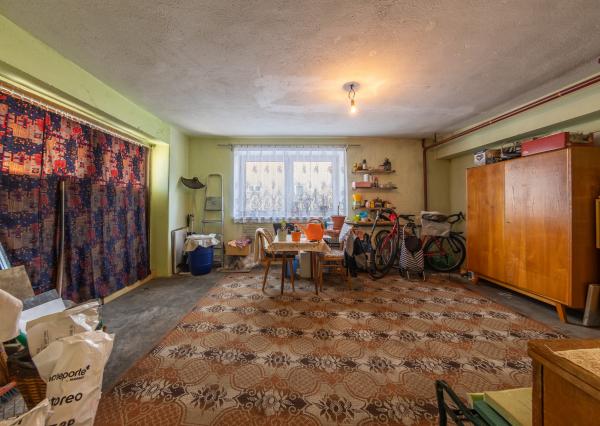 Rodinný Dom + veľký pozemok, výborná poloha /Liptovský Ján/