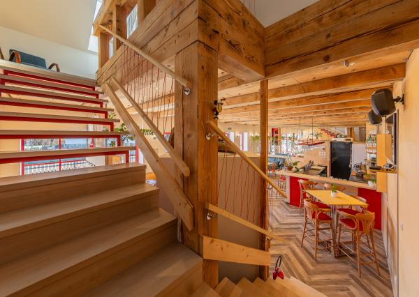 Štýlové bývanie – Unikátny rodinný dom s vežou, aký nemá nikto