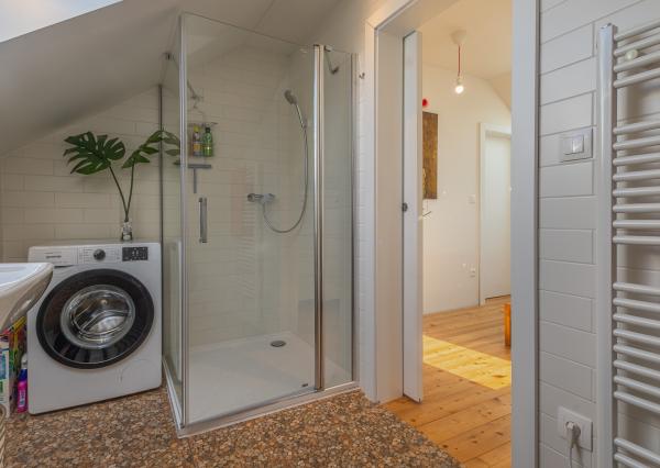 Štýlové bývanie – Unikátny rodinný dom s vežou, aký nemá nikto