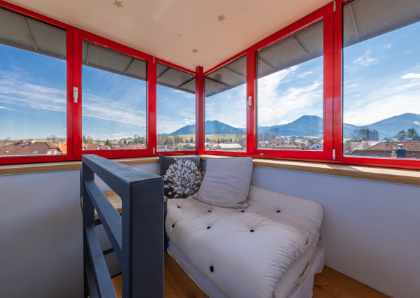 Zabehnutý bar s apartmánom a vlastnou vyhliadkovou vežou