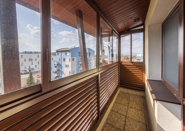 Mezonet 113 m², 3 balkóny, top stav – Liptovský Mikuláš