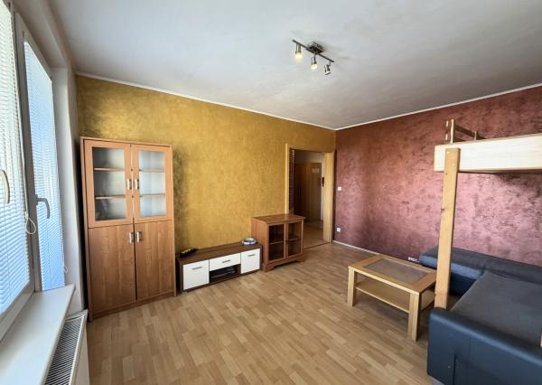 REZERVOVANÉ - Na predaj 1-izbový byt s dvoma loggiami – Roveň, Ružomberok