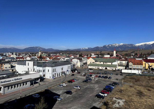 REZERVOVANÉ NA PREDAJ Priestranný 4-izbový byt s výmerou 79,8 m² centrum