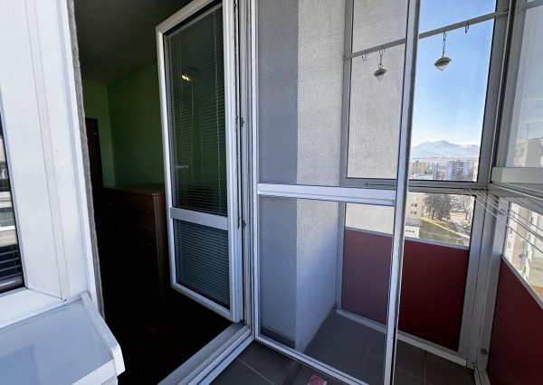 REZERVOVANÉ NA PREDAJ Priestranný 4-izbový byt s výmerou 79,8 m² centrum