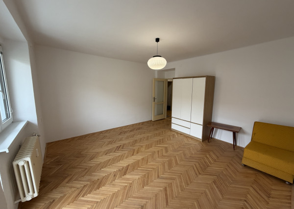 REZERVOVANÉ - Na prenájom 1-izbový byt s balkónom-Ružomberok