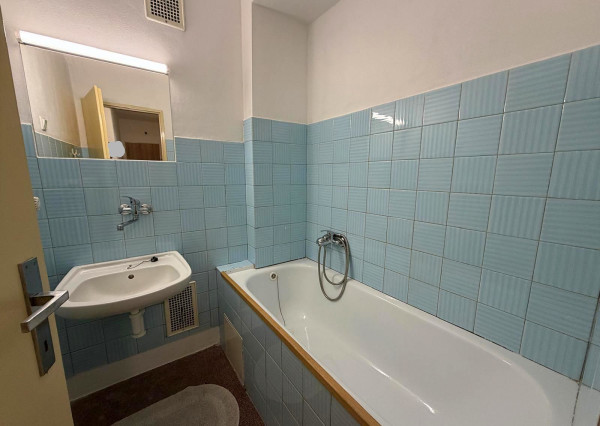 REZERVOVANÉ - Na prenájom 1-izbový byt s balkónom-Ružomberok