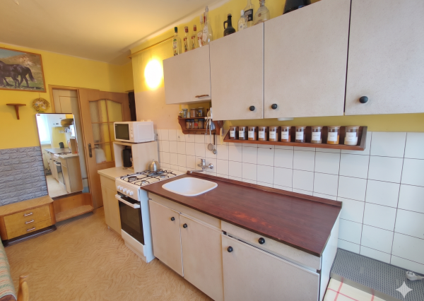 2-IZBOVÝ BYT S BALKÓNOM a GARÁŽOU – LIPTOVSKÝ PETER