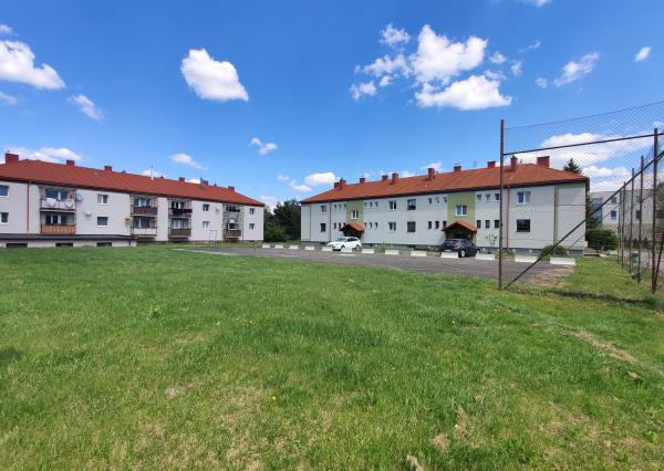 2-IZBOVÝ BYT S BALKÓNOM a GARÁŽOU – LIPTOVSKÝ PETER