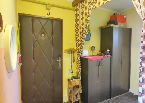 2-IZBOVÝ BYT S BALKÓNOM a GARÁŽOU – LIPTOVSKÝ PETER
