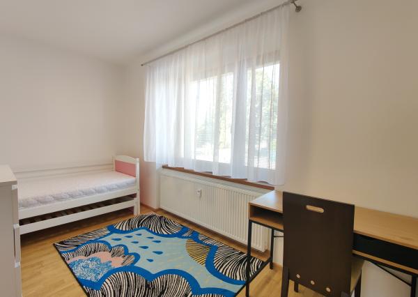 Na prenájom – priestranný 4-izbový byt s veľkou kanceláriou v Liptovskom Mikuláši