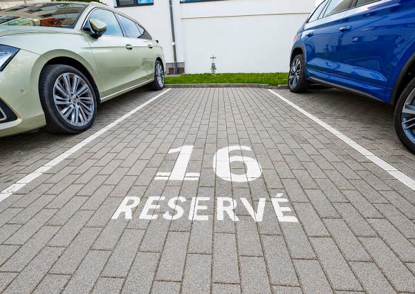 MODERNÝ 2-IZBOVÝ BYT S PARKOVACÍM MIESTOM V CENTRE LIPTOVSKÉHO MIKULÁŠA
