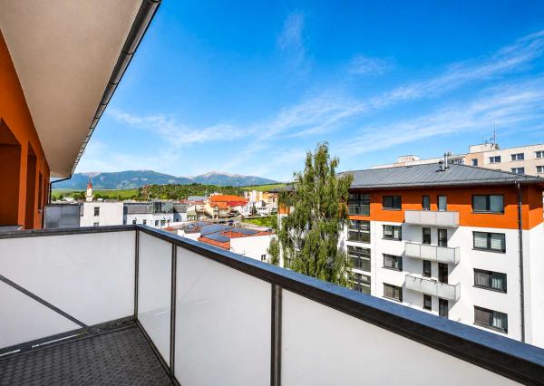 MODERNÝ 2-IZBOVÝ BYT S PARKOVACÍM MIESTOM V CENTRE LIPTOVSKÉHO MIKULÁŠA