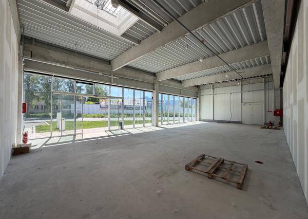Moderný obchodný priestor 175,8 m² na prenájom – OC Point, Liptovský Mikuláš